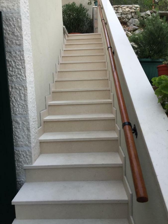 Villa Anna Milna  Luaran gambar
